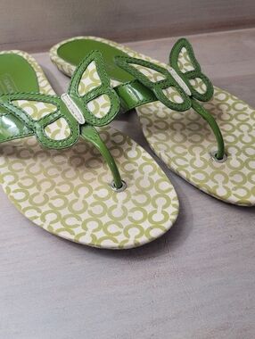 Coach Women's Petra Butterfly Thong Sandals Monogram Footbed 7.5 Green Summer